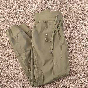 ZYIA Olive Trail Joggers 6-8